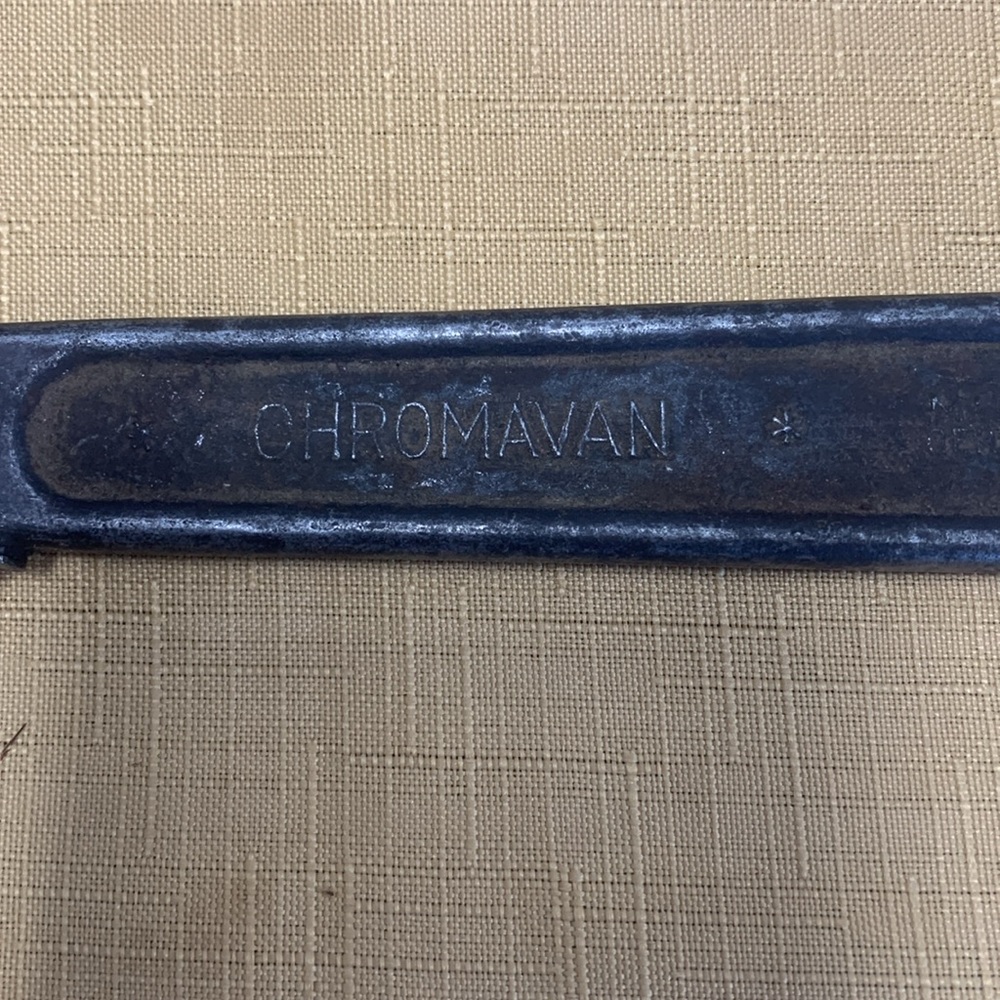 Chromavan 10 inch SMOOTH JAWS One-hand Adjustable Stickle Back Wrench, Germany - Picture 3 of 6
